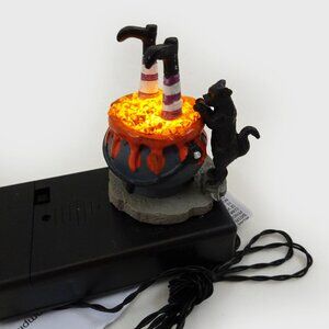 New Lemax Spooky Town Witchy Cauldron Lighted Accessory Black Cat Halloween NIP